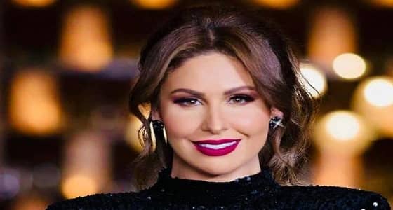 مي سليم تحتفل بالكريسماس بإطلالة جريئة