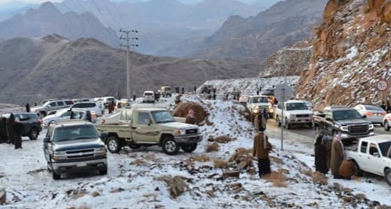 تزامنًا مع التقلبات الجوية.. الدفاع المدني يوجه رسالة لأهالي تبوك