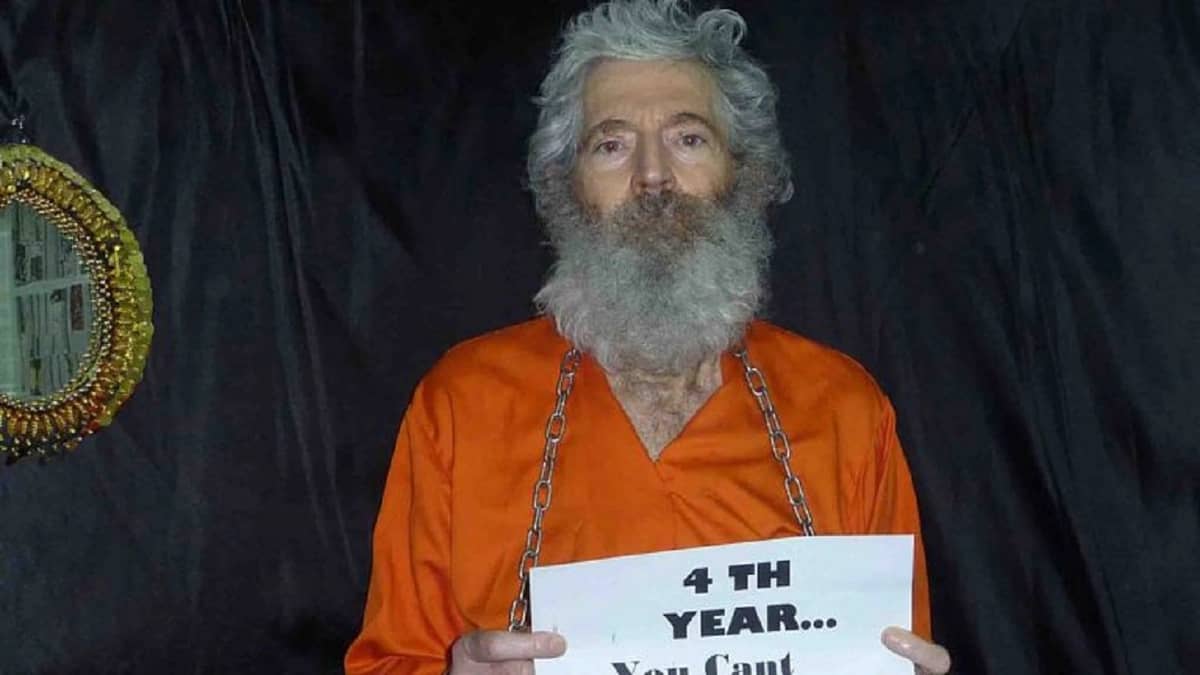 وفاة عميل " إف بي آي " في ظروف غامضة بإيران