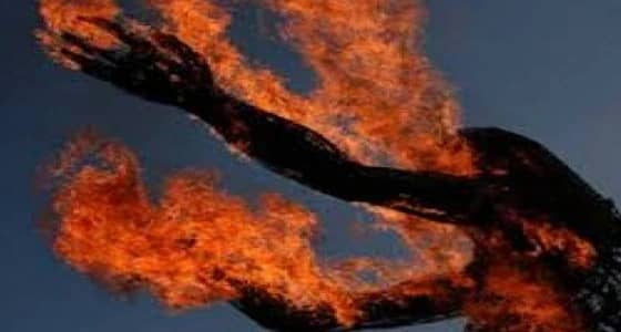 فتاة تحرق أمها بالزيت المغلي بسبب إعداد الطعام