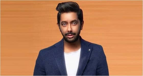 صالح الراشد: أنا الإعلامي " نمبر وان " لتقليدي الدكتورة خلود " فيديو "