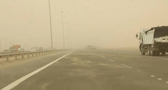 تدني الرؤية الأفقية في محافظة القنفذة..وتحذيرات لقائدي السيارات