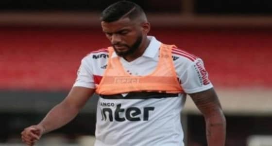 فشل مفاوضات الأهلي لضم سيلفا