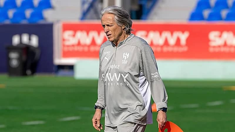 جيسوس يتجاهل توديع لاعبي الهلال