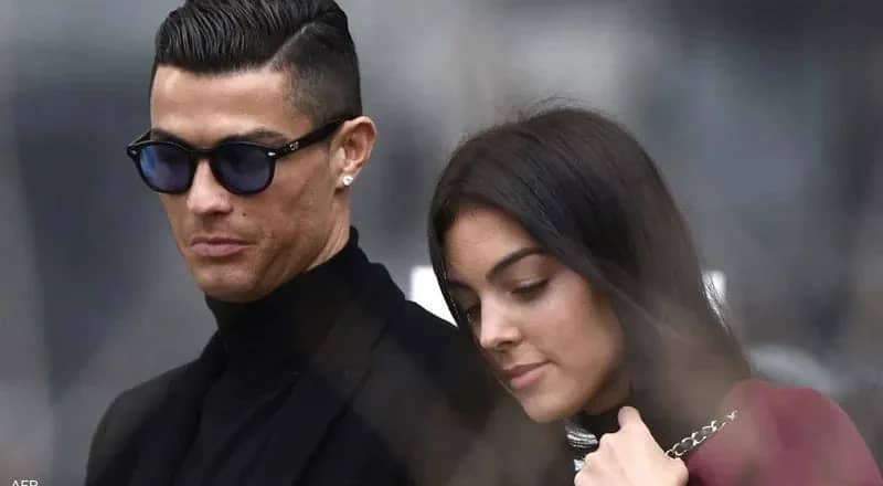 رونالدو يكشف عن جنس توأمه المنتظر عبر مقطع فيديو