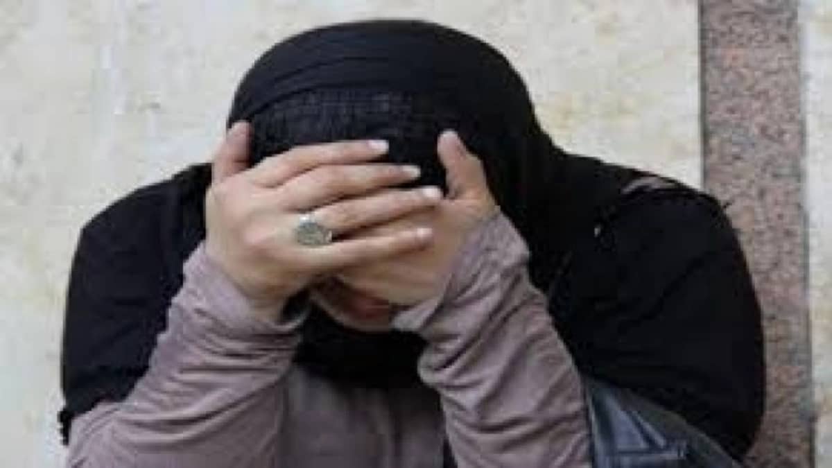 سيدة تستعين بعشيقها لقتل زوجها والتخلص من جثته