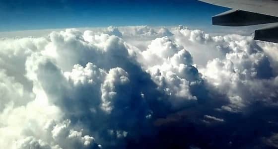 " الأرصاد " تكشف حقيقة تفريق سحب نجران بالطائرات