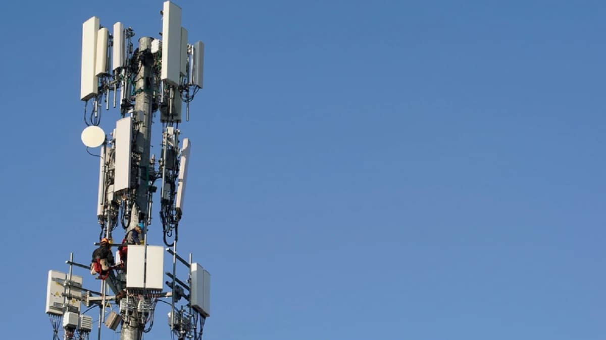 مطالب صادمة بإحراق شبكات الجيل الخامس لمنع انتشار الفيروس