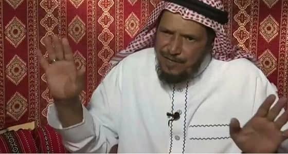 بالفيديو.. سبب بكاء المُسن الفائز بسيارة هيئة الرياضة في مباراة التعاون والحزم