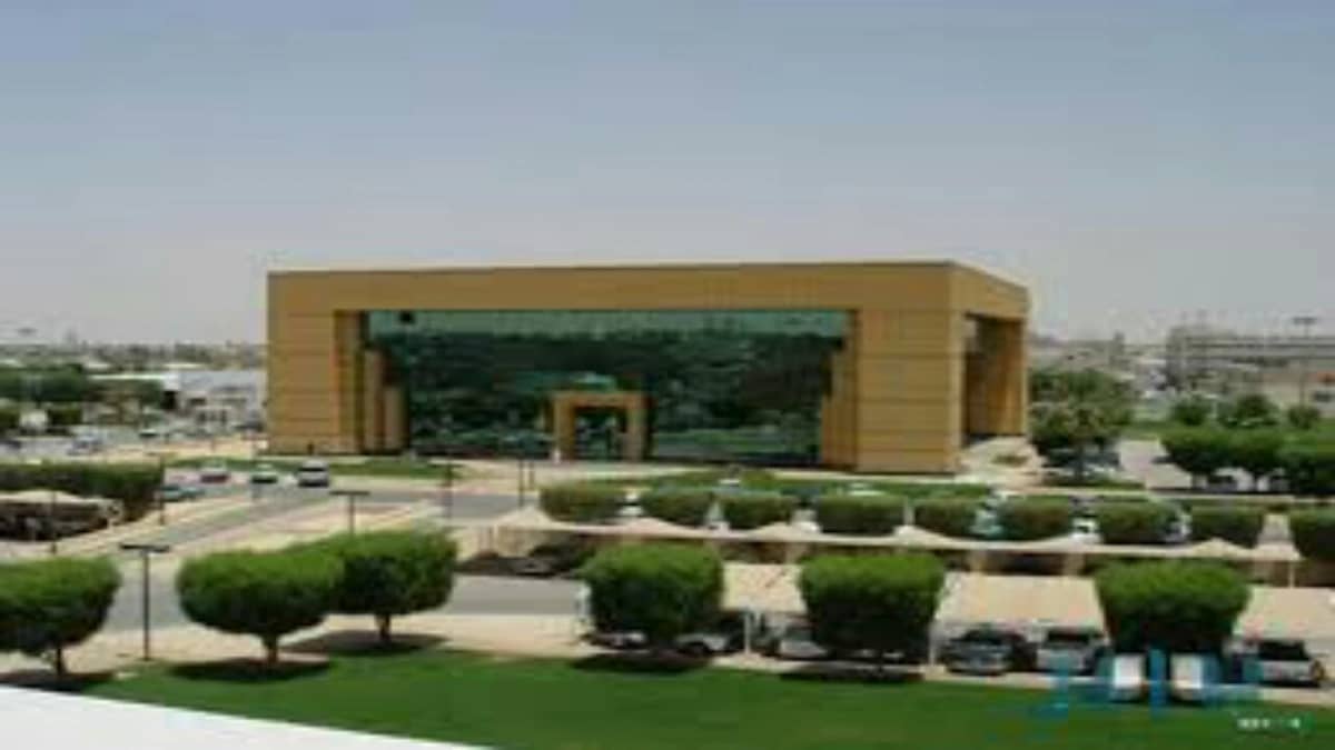 إغلاق موقعين تجاريين في عنيزة بعد رصد حالات لكورونا