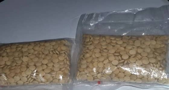 إحباط عمليات تهريب كميات كبيرة من الحبوب المخدرة بجازان