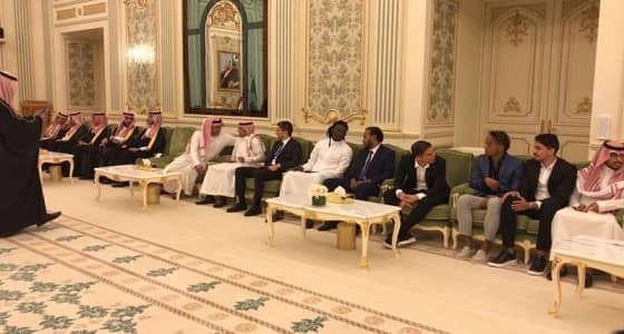 أبطال نادي الهلال ينتظرون لقاء ولي العهد في الديوان الملكي