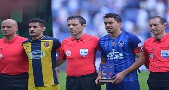 بالفيديو والصور.. الهلال يتلقى أول هزيمة في الدوري أمام الحزم