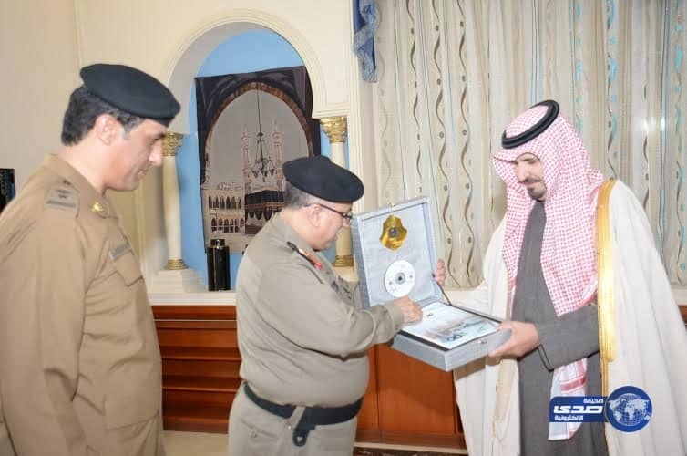 شاهد.. منال العيسى تصف الرجل الطائفي بـ "المز"